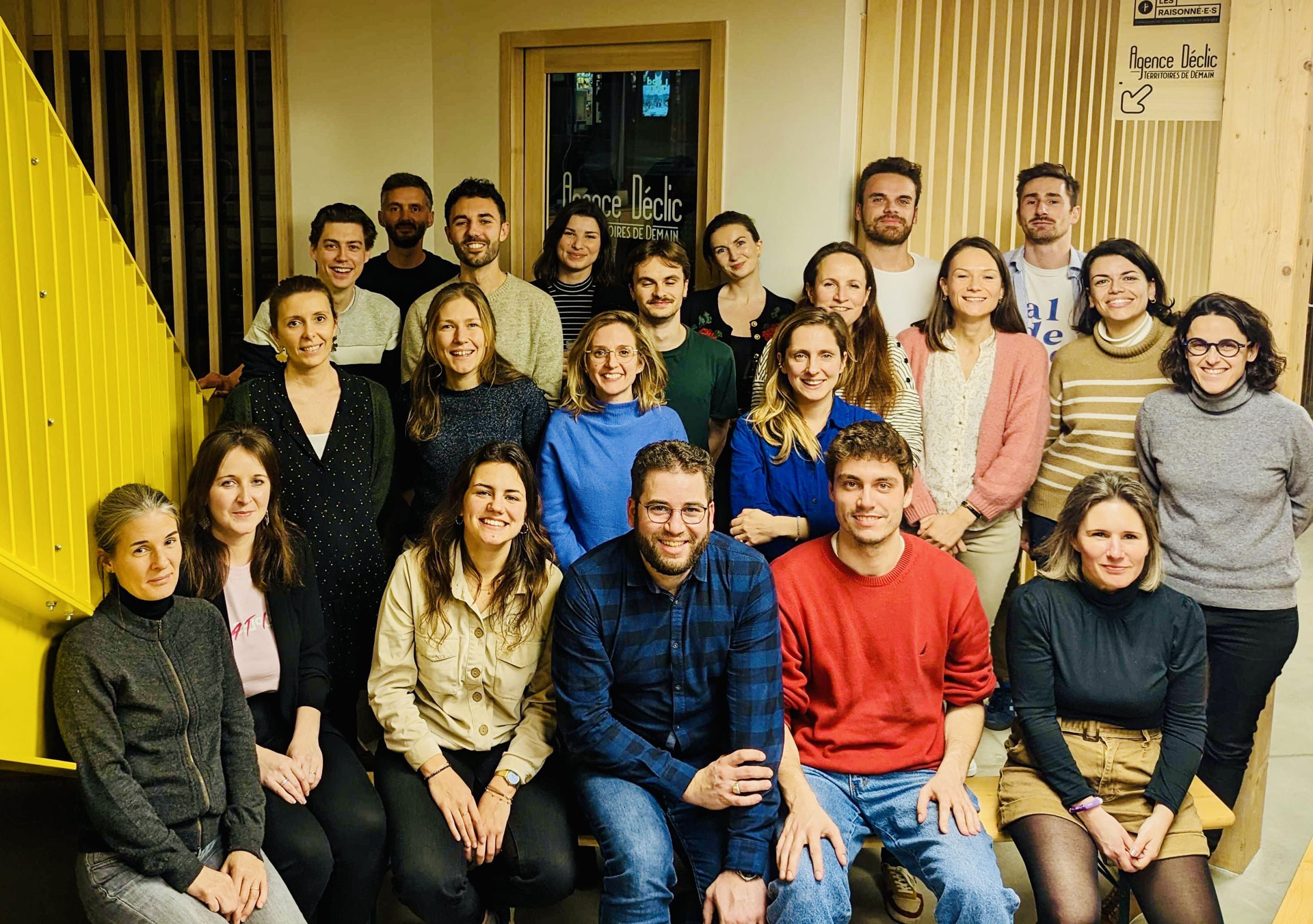 Equipe de l'antenne lyonnaise de l'Agence Déclic, entreprise de conseil en transition durable des entreprises, qui s'est implantée à Lyon en 2023.